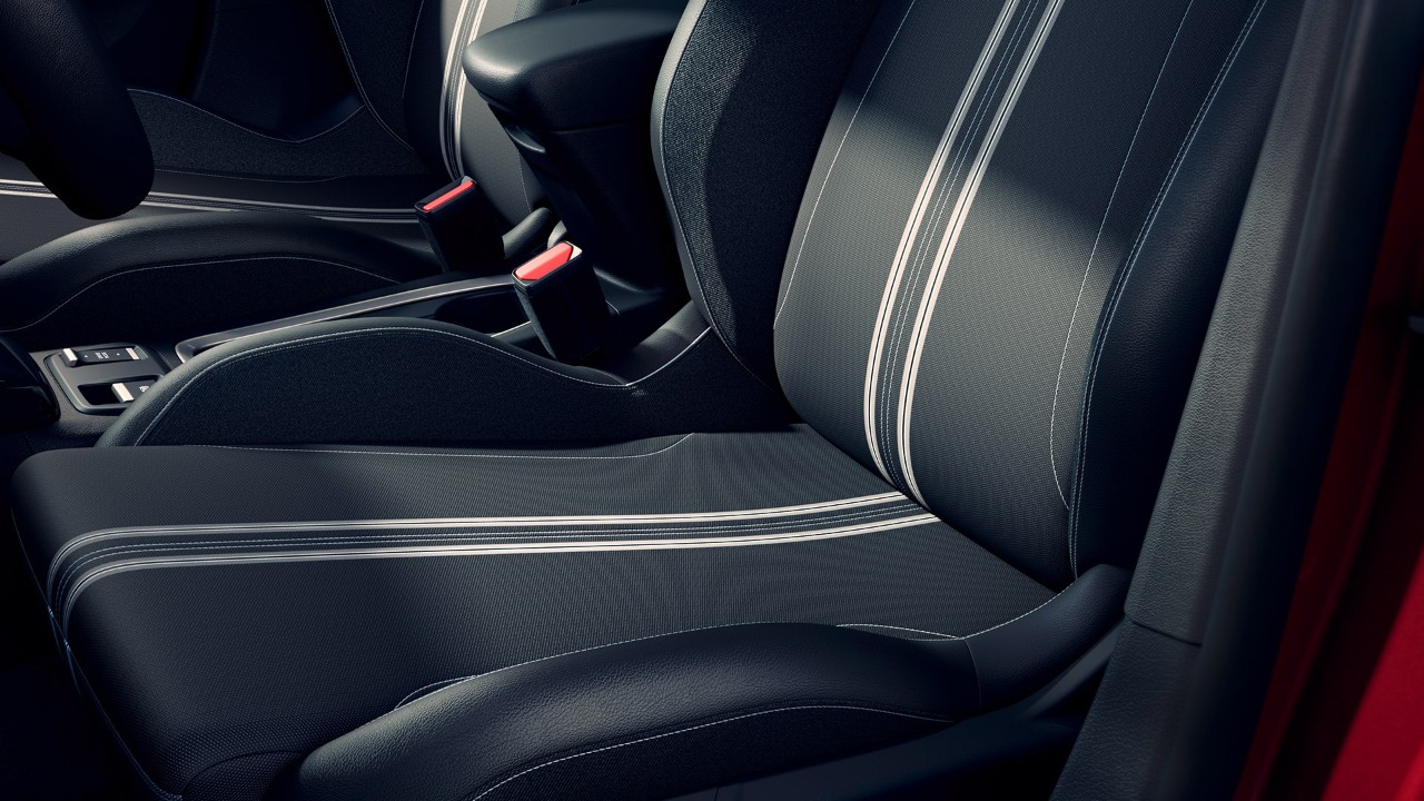 Primer plano del asiento del Opel Corsa bicolor negro y gris