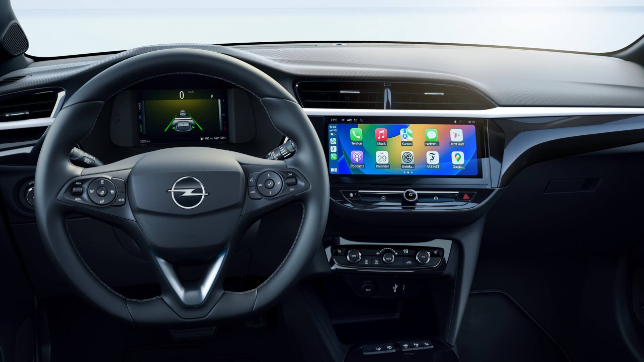 Vista del conductor del Opel Corsa Eléctrico con Apple Carplay activado