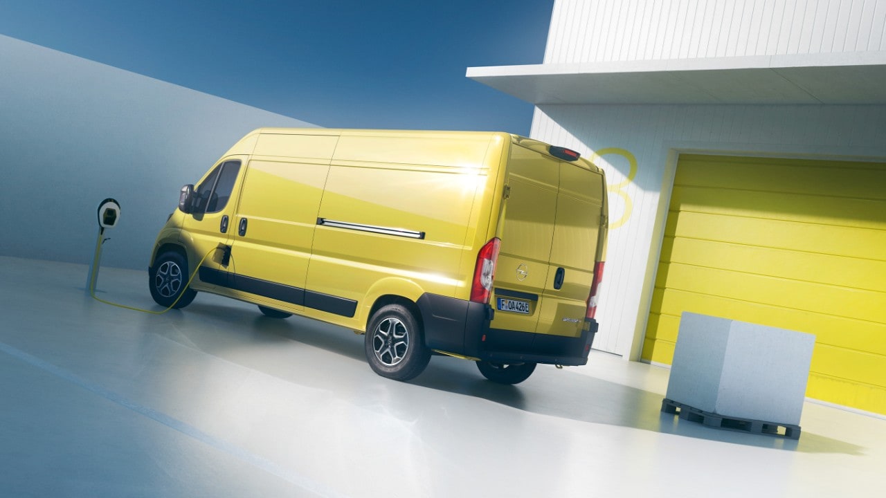 Vista lateral trasera del Nuevo Opel Movano Eléctrico